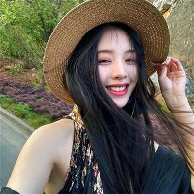 潇洒佳人淡淡妆